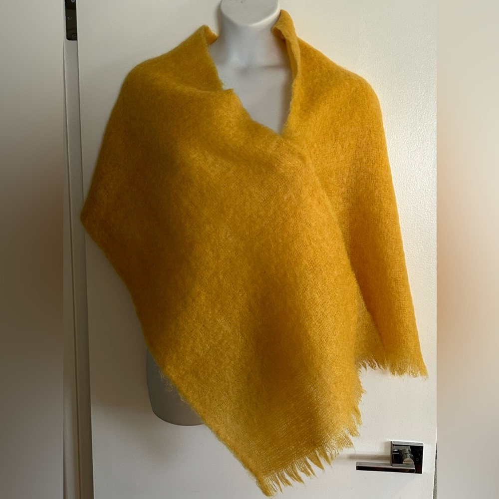 Wrap Shawl Bloomingdales Scotland Mohair Wool 74 inch